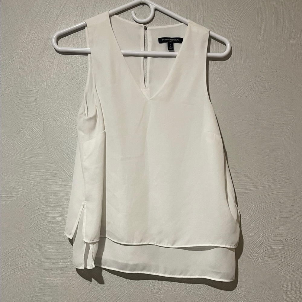 Banana Republic White Sleeveless Blouse
